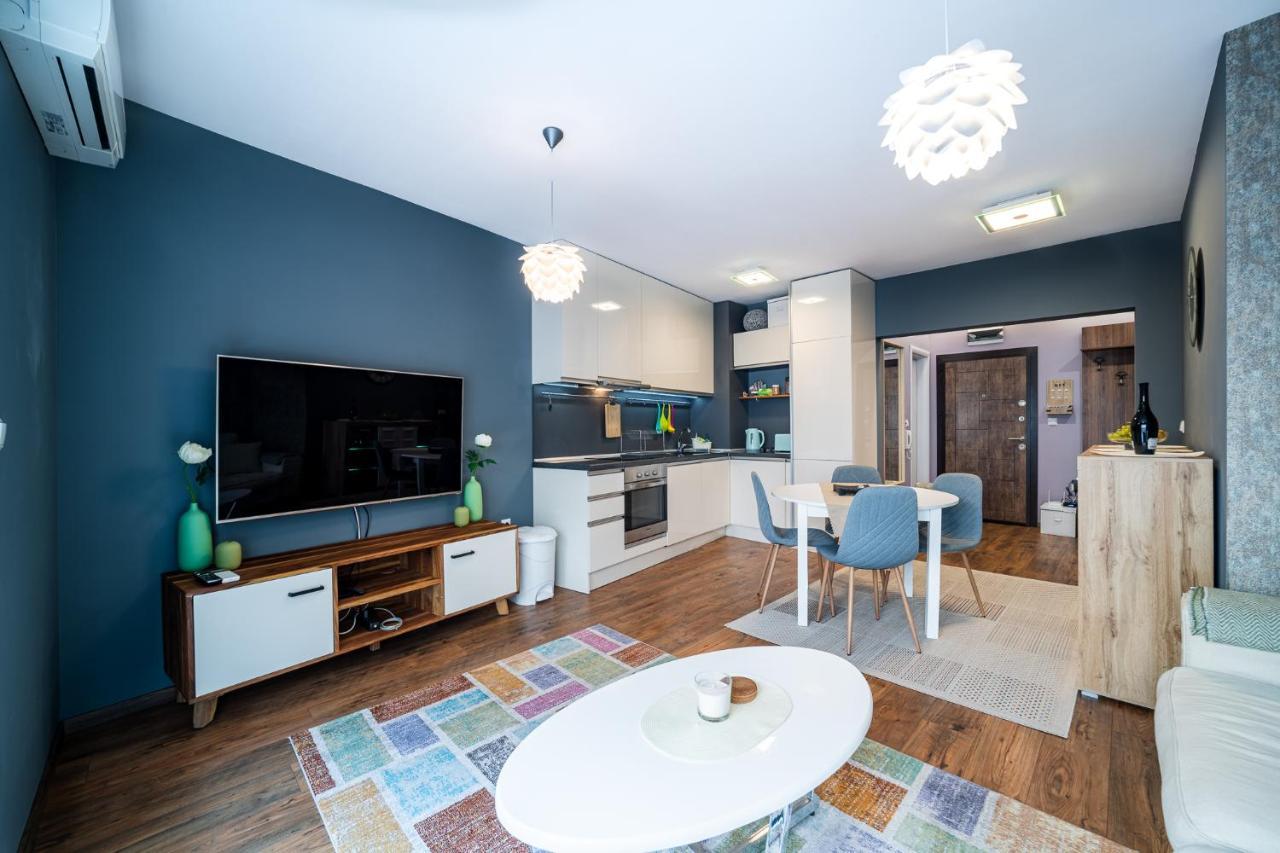 Colibri Central Apartment Varna Exterior photo
