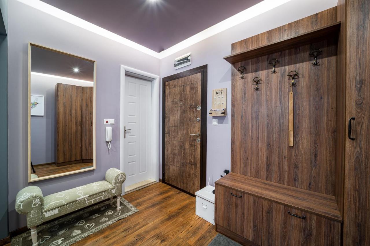 Colibri Central Apartment Varna Exterior photo